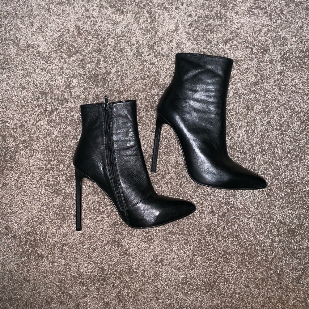 Tony Bianco Freddie Bootie, Black Como - Size 7